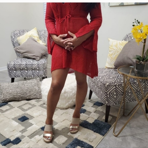 New Knitted Hollow Beach Blouse Crochet Cover - Picture 6 of 7